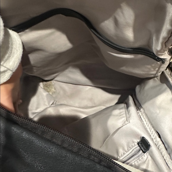 Tumi Liv Voyager Convertible Backpack Tote Black Leather with Gold - Picture 8 of 12